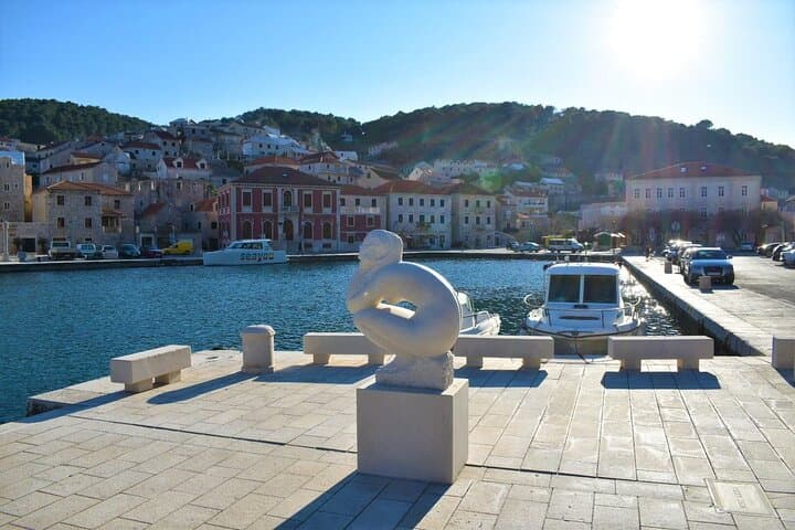 Private Boat to Brač: Explore Bol, Zlatni Rat & Hidden Bays from Split
