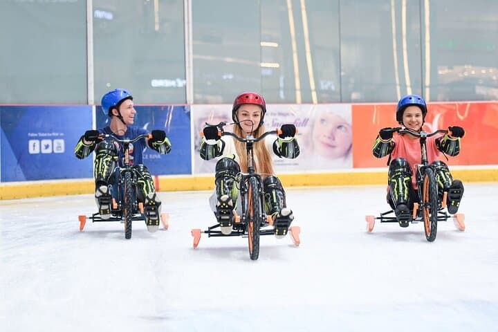 Skate the Dubai Mall: Practical Guide to Dubai Ice Rink Sessions