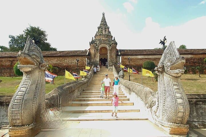 Chiang Mai to Sukhothai: 2-Day Private Tour to UNESCO Temples photo 2
