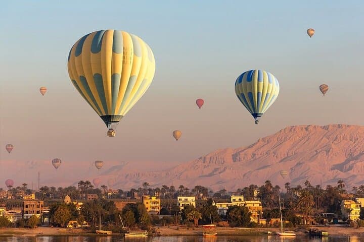 Sunrise VIP Hot Air Balloon Ride Over Luxor: Nile & West Bank from Above photo 3