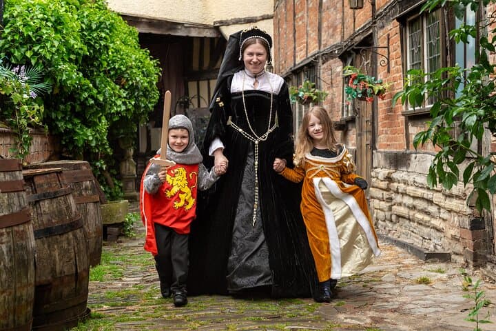 Explore Tudor World: Interactive Tudor Life in Stratford-upon-Avon
