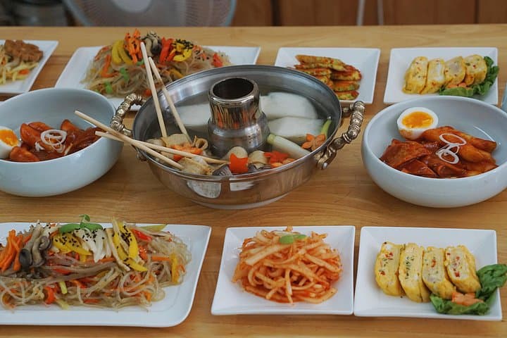 Seoul K-Food Cooking Class: Make Japchae, Mandu, Tteokbokki & Fishcake photo 4