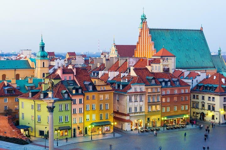 Family-Friendly Warsaw Old Town Walking Tour with Sweets & Science photo 2
