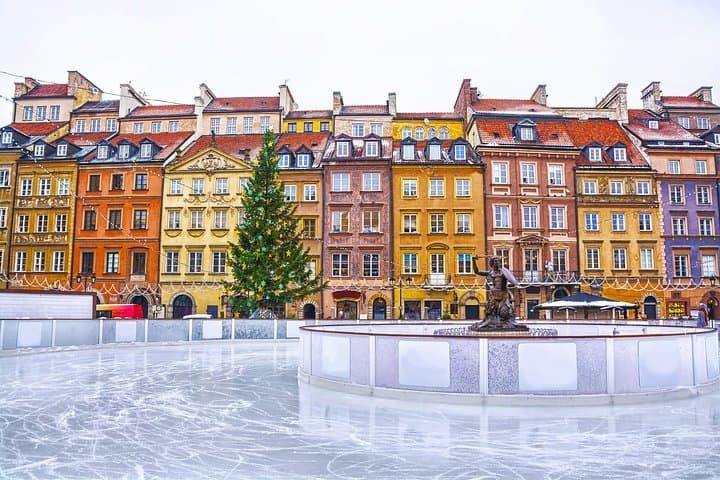 Family-Friendly Warsaw Old Town Walking Tour with Sweets & Science photo 4