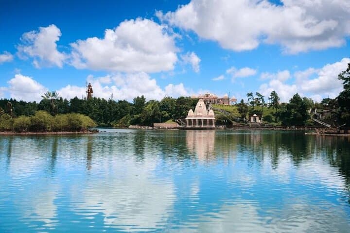 Southern Mauritius Private Day Tour: Chamarel, Black River Gorges & Grand Bassin