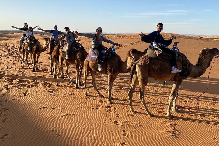 2-Day Luxury Sahara Desert Tour from Fes: Erg Chebbi, Camel Trek & Luxury Camp