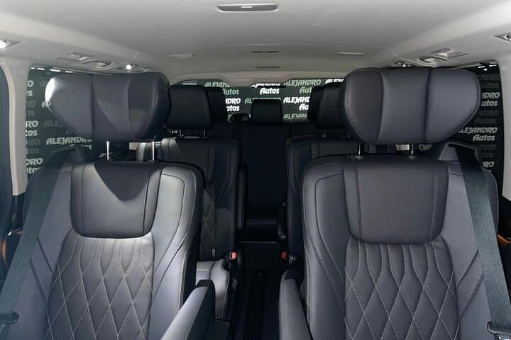 Private Minibus Transfer: Dubai City Center to DXB photo 4