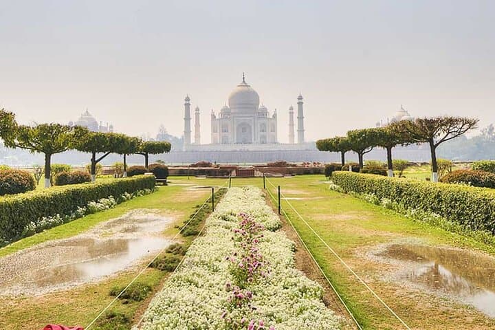Same-Day Taj Mahal Tour from Delhi by Car: One-Day Agra Sightseeing photo 5