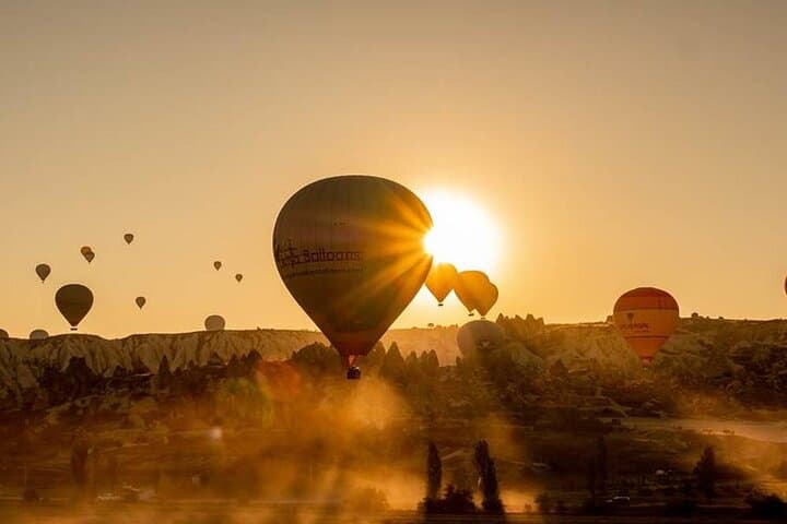 Sunrise Hot Air Balloon Over Cappadocia’s Fairy Chimneys: What to Expect