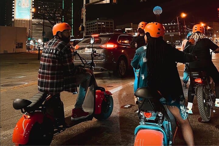 Downtown Dallas Fat-Tire Scooter Tour — Self-Guided E‑Scooter Route & City Highlights photo 3
