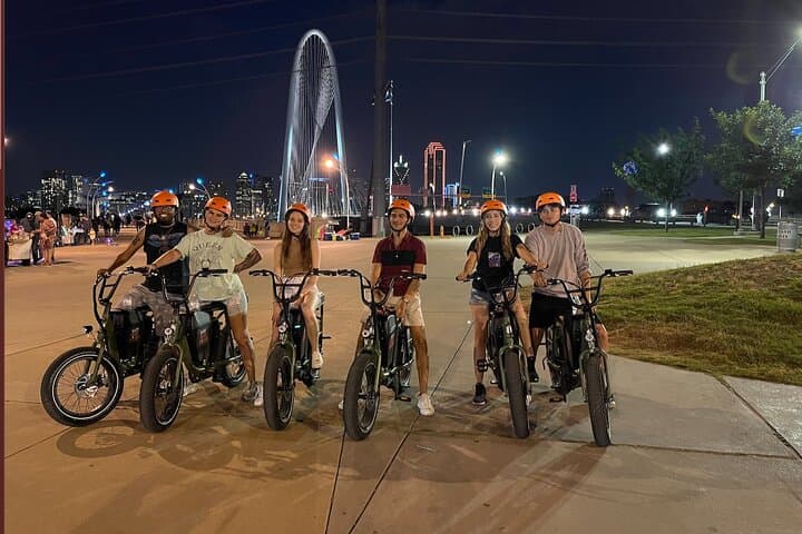 Self-Guided Downtown Dallas E‑Bike Tour — Murals, Parks & Skyline Ride photo 3