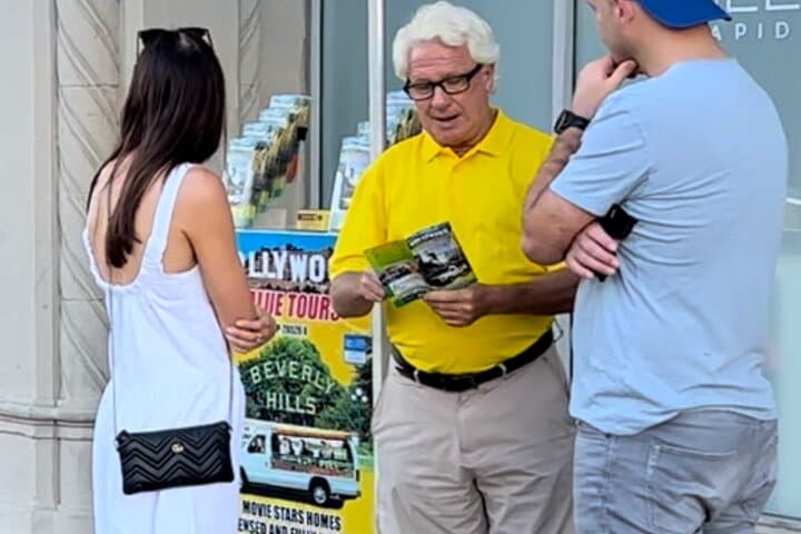 Hollywood Celebrity Homes Tour — 2-Hour Shared Tour from Hollywood Blvd photo 3
