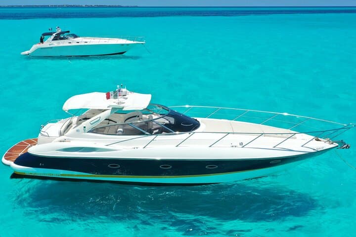 Private 46ft Yacht Rental in Cancún — Charter, Snorkel & Isla Mujeres photo 3