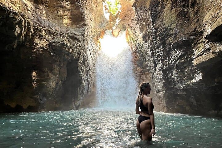 La Leona Waterfall Private Tour from Tamarindo with Lunch photo 3