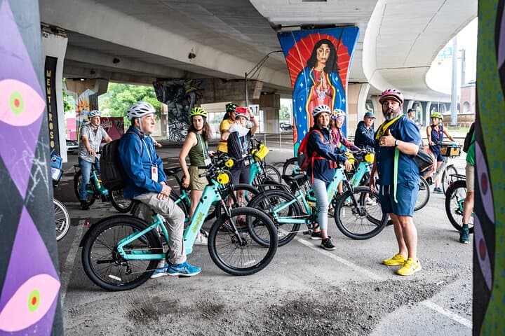 San Antonio E-Bike Tour: Murals, Pearl District & Riverwalk Street Art photo 3
