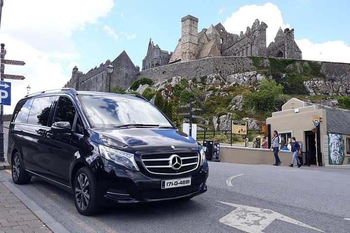 Private Castle Day Trip from Galway: Blarney, Cahir & Rock of Cashel