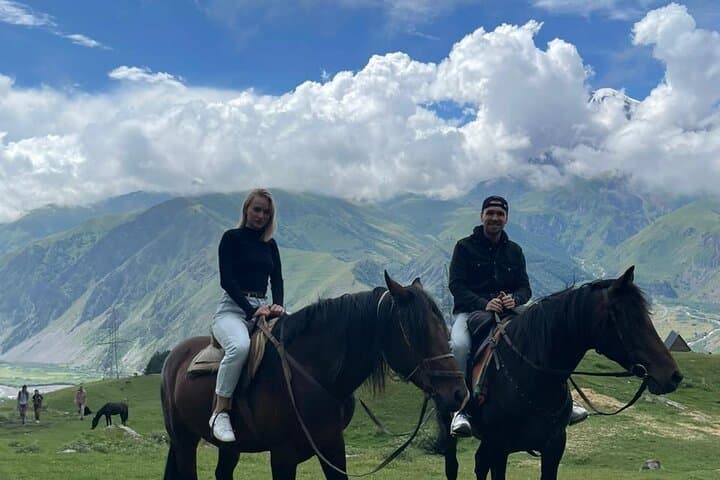Horseback Ride to Elia Monastery — 1-Hour Kazbegi Horse Riding Tour photo 4