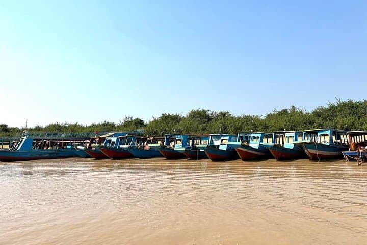 Private Kompong Phluk Floating Village Tour — Half-Day Boat Experience from Siem Reap photo 2