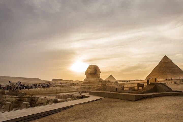 Private Tour of the Giza Pyramids & Egyptian Museum: Guided Half-Day Experience photo 3