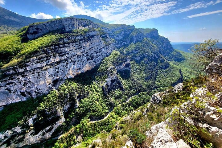 Private Hinterland Discovery Tour of the Côte d'Azur — Grasse, Gourdon & St-Paul de Vence photo 3