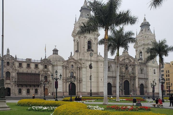 Half-Day Bike Tour: Miraflores to Lima’s Historic Center photo 2