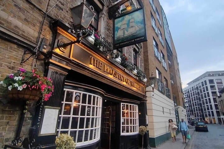 Pirate Pubs of Old London: Wapping & Thames Riverside Walking Tour