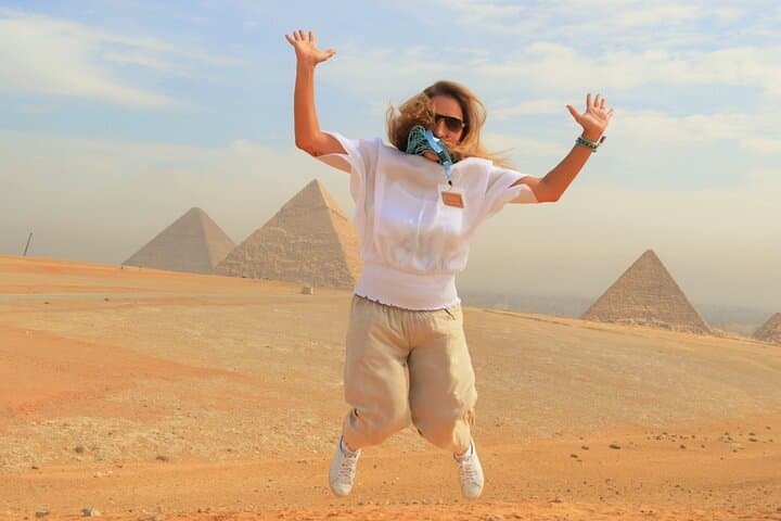 Aswan to Cairo Private Day Tour — Giza Pyramids, Egyptian Museum & Khan el-Khalili photo 4
