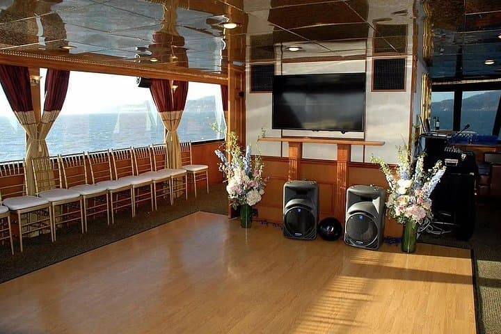 New Year's Eve on the Empress Yacht: San Francisco Bay Fireworks Cruise photo 4