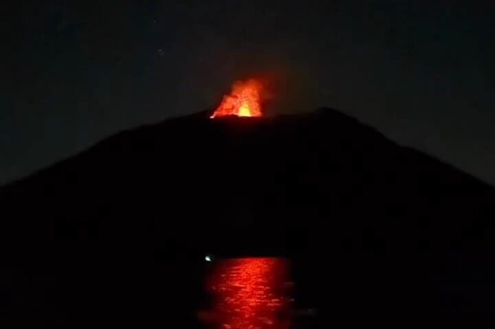 Night Boat Tour to Sciara del Fuoco — Watch Stromboli's Fiery Eruptions from Sea photo 4