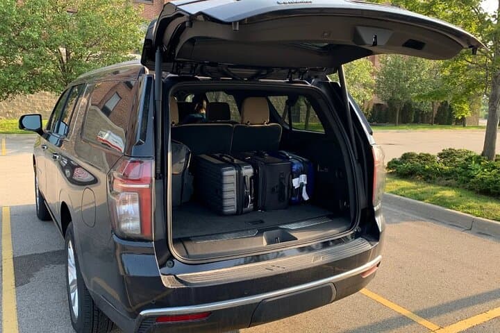 Private SUV Transfer from BWI to Washington DC — Cadillac Escalade Service photo 2
