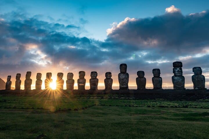 Sunrise at Ahu Tongariki: Private Dawn Tour on Rapa Nui
