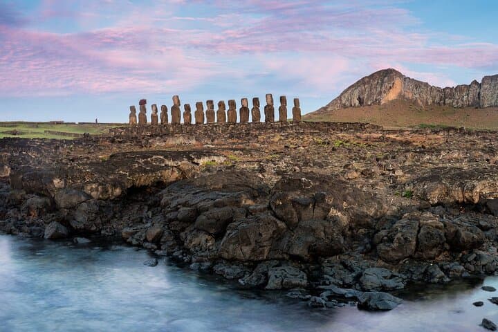 Sunrise at Ahu Tongariki: Private Dawn Tour on Rapa Nui photo 3