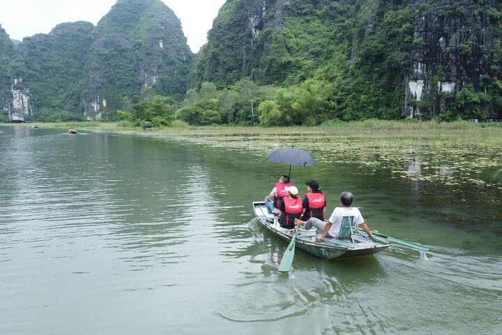 Ninh Binh 2-Day Tam Coc & Mua Cave Small-Group Tour from Hanoi photo 5