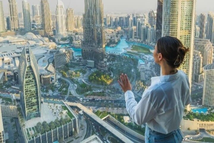 Burj Khalifa Lounge Access: VIP Views from Levels 152–154 photo 2