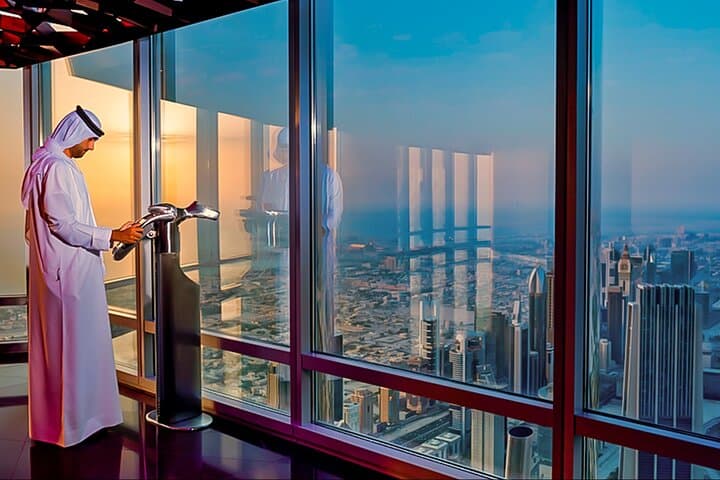 Burj Khalifa At The Top & Dubai Miracle Garden: Visitor Guide and Practical Tips
