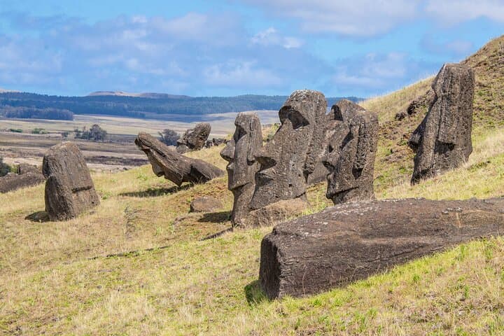 Exploring the Enigmatic Wonders of Easter Island photo 3