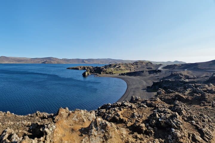 Reykjanes Peninsula Private Tour: Geothermal Fields, New Lava and Lighthouse Views