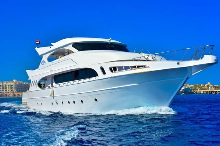 Hula Hula Island Day Cruise from Hurghada: Snorkel, Kayak & Aqua Park photo 2