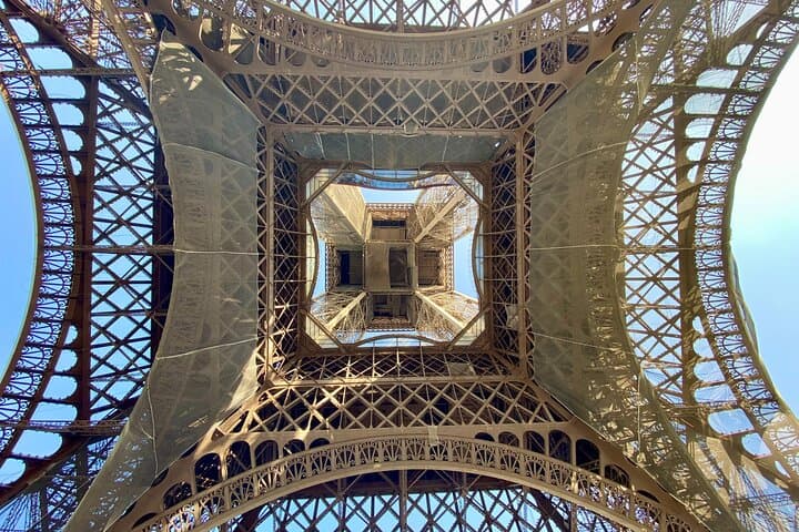 Eiffel Tower Summit Private Tour with Prebooked Elevator Tickets photo 4