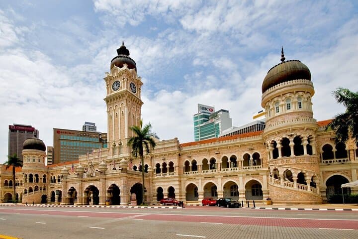 Luxury Kuala Lumpur Private Sightseeing with Personal Bodyguard