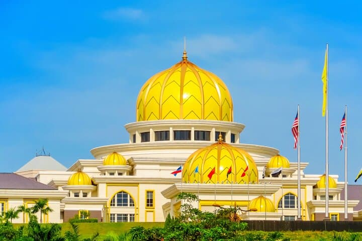 Luxury Kuala Lumpur Private Sightseeing with Personal Bodyguard photo 3
