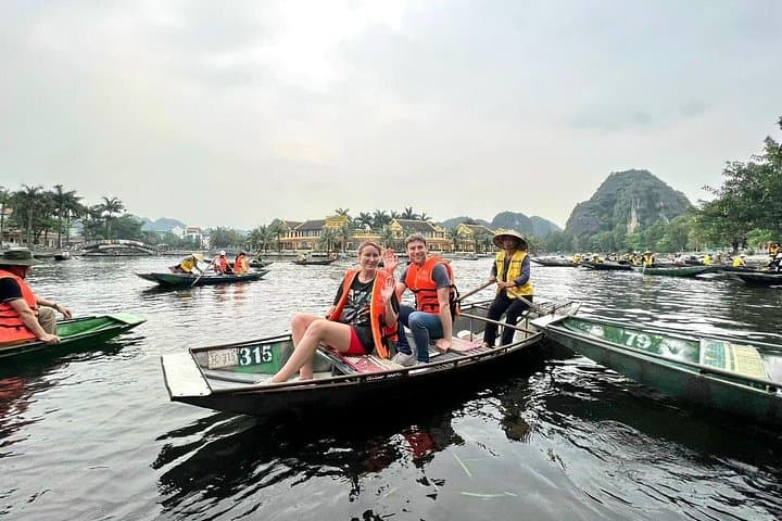 Ninh Binh Day Tour: Hoa Lu, Tam Coc Boat Ride & Mua Cave Viewpoint photo 4