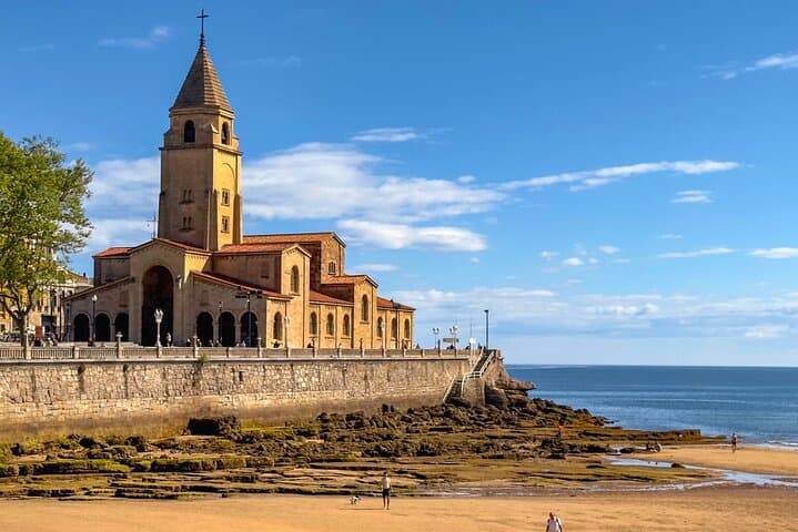 Gijón Scavenger Hunt: Self-Guided Walking Tour & City Sights photo 6