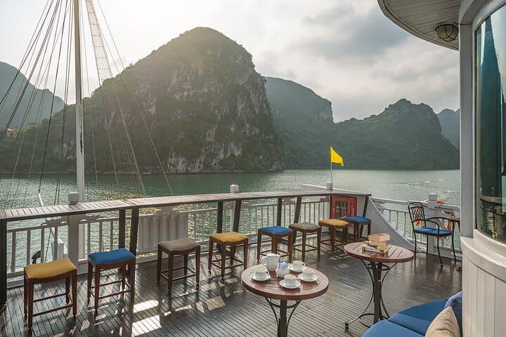 Paradise Elegance: 2-Day Luxury Cruise Through Halong & Lan Ha Bays photo 6