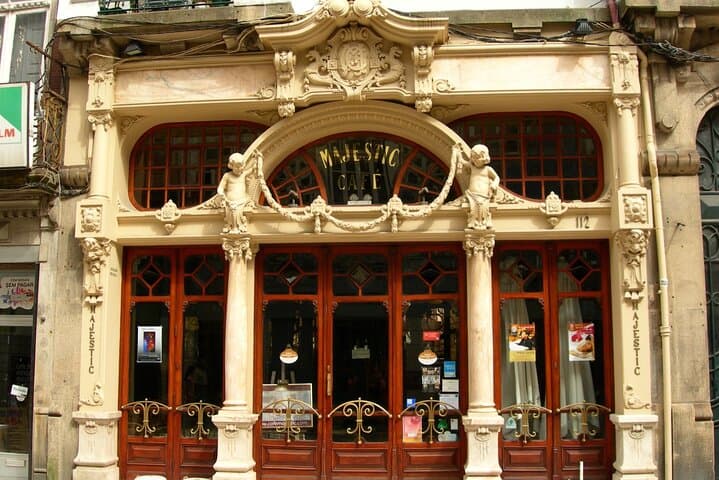 Porto (Gaia) Scavenger Hunt: Self-Guided Sights, Puzzles & Riverside Walk photo 6