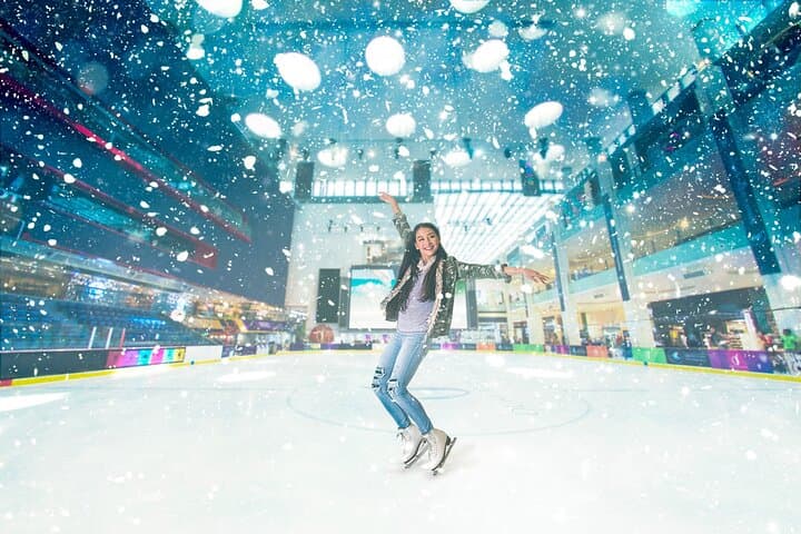 Dubai Ice Rink Entry Pass — Skate 90 Minutes at The Dubai Mall