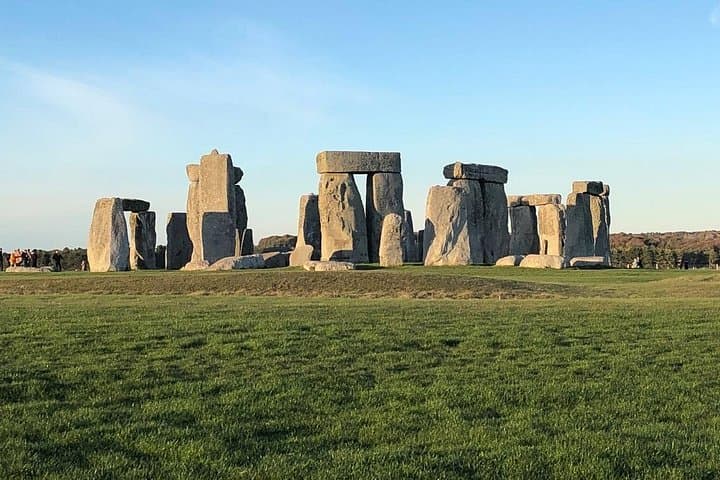 Stonehenge and Windsor Full-Day Tour: From Prehistoric Circle to Royal Castle photo 3