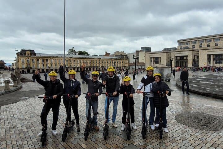 Glide La Candelaria: Electric Skateboard Tour Through Historic Bogotá photo 5