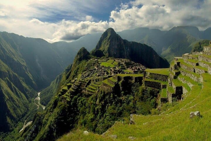 Machu Picchu 2-Day Train Tour from Cusco — Sacred Valley, Aguas Calientes & the Citadel