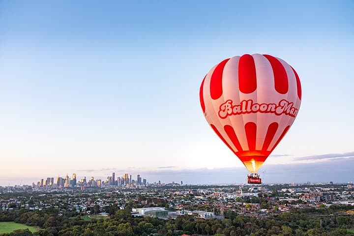 Sunrise Balloon Flight Over Melbourne with 5-Star Champagne Breakfast photo 3